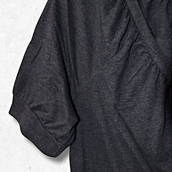 Old Navy Women’s V-Neck Tee Charcoal Gray Stylish Chic Clasic Basic Casual Soft - Picture 4 of 6